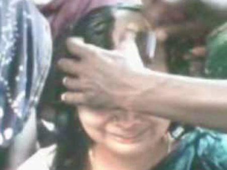 The Wife Shaves Her Head... The Wife Shaves Her Head...