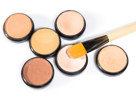 4. Concealer: 4. Concealer: