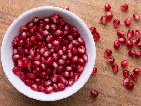 6. Pomegranate Peel And Lemon Peel 