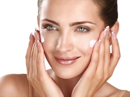 6. Treats The Oily T-zone