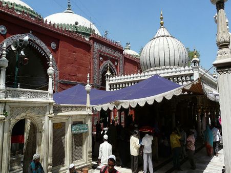 Nizamuddin Dargah – Inner Chamber
