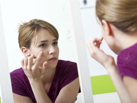 3 For Reducing Puffiness Around The Eyes 