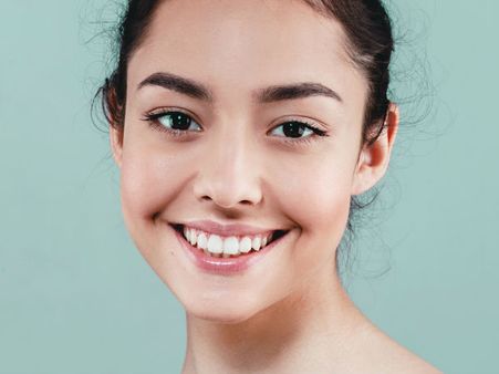 1. Hydrates The Skin 