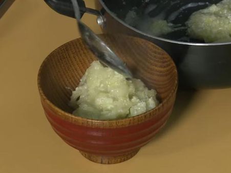 4. Grated Garlic In Salads