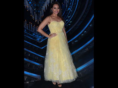 Sonakshi Sinha in Anita Dongre Sonakshi Sinha in Anita Dongre