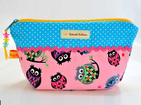 Prepare An Emergency Beauty Bag