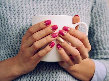 Contrasting Nail Colours