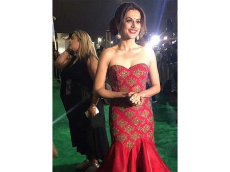 Taapsee Pannu: Bindi With An Indo-Western Outfit