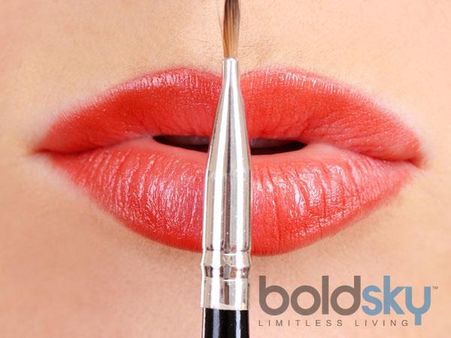 Extra Concealer To Redefine The Lip Line Border