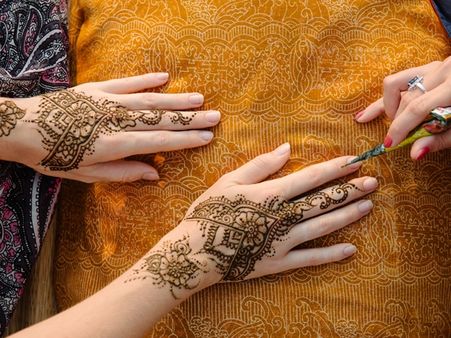 Why Mehendi Is Used In The Monsoon