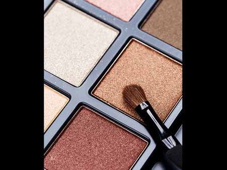 Use Of Powder Eye Shadows
