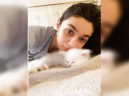 Thick Eyebrows From Alia Bhatt