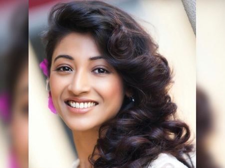 Side Swept Hairstyle