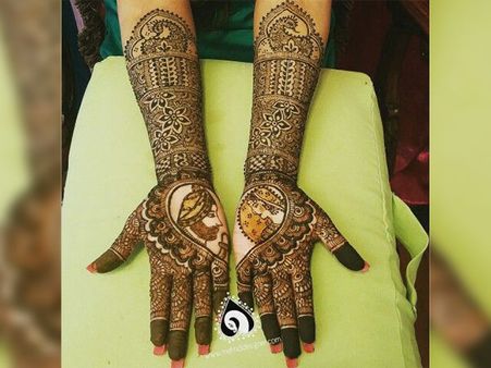 Bride Groom Inside A Heart