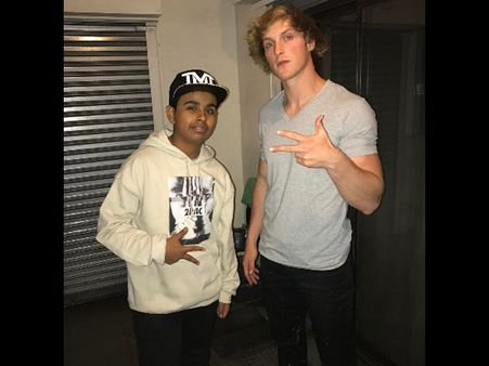 Famous Celebs Are His Friends Famous Celebs Are His Friends