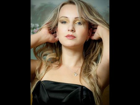 Larger Bottom Or Upper Lip