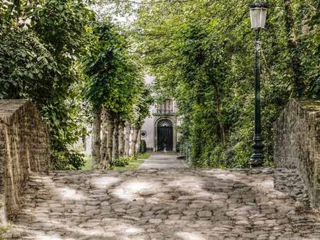 1. Brij Raj Bhavan Palace