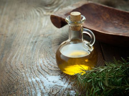 #5 Apply castor oil over the area.