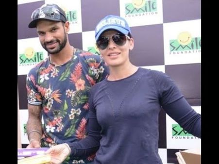 2) Shikar Dhavan And Ayesha Mukharjee: