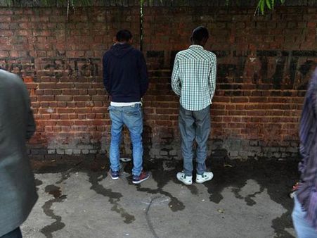 Peeing And Shitting Is Common!