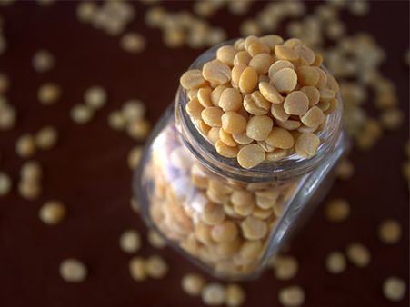 7. Olive Oil + Almond Oil + Gram Flour