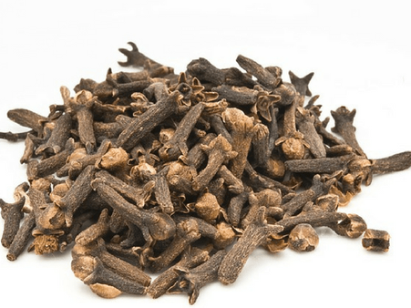 Buttermilk contains lactic acid that normalizes acidity in the stomach that brings instant relief from the burning sensation. The calcium present in buttermilk also helps prevent acid build-up in the stomach. Add a dash of black pepper to the buttermilk for instant results.