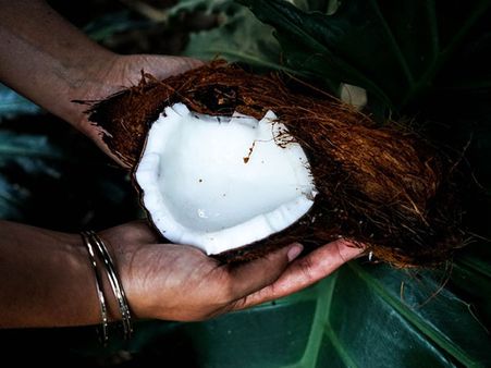 #6 Apply Coconut Oil 