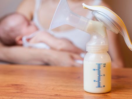 Ways to know if the breast milk is spoilt-