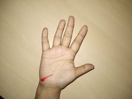 Marking On The Lifeline...