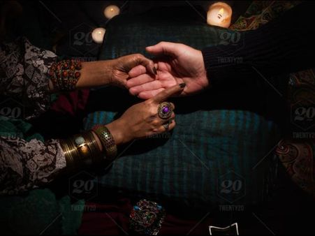 Scorpio: Oct 24-Nov 22 -- Filtering Out The Surface Layer