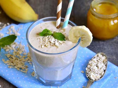 9. Oatmeal Apple Protein Shake