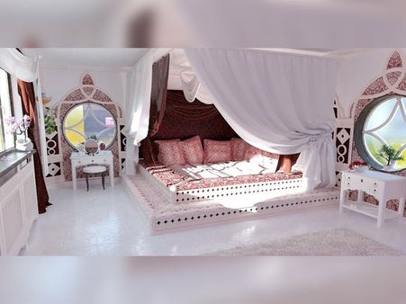 Oriental Platform Bed