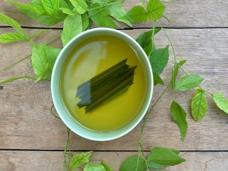 5. Lemongrass Essential Oil: