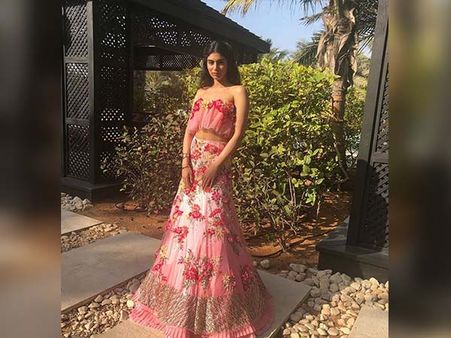Khushi Kapoor Being The Flower Princess 