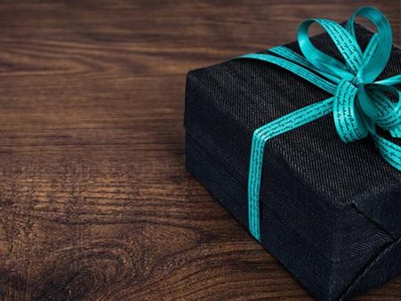 6. Don’t Forget To Wish Her On Birthdays And Anniversaries