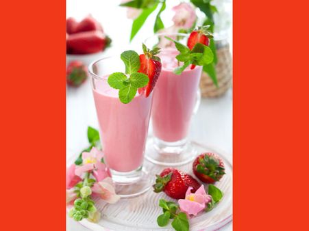 7. Strawberry And Mango Juice