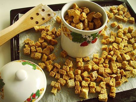 3. Croutons