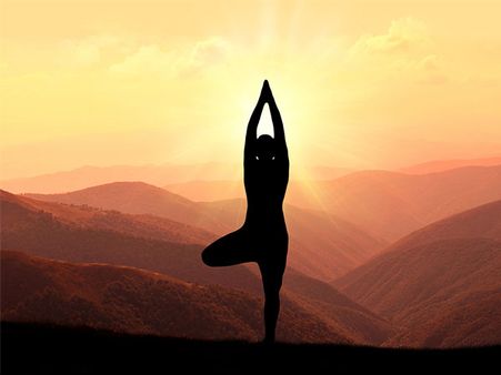 4. Namah Suryay Shantay Srava Rog Nivarane Ayu Rarogyam Aisvaryam Dehi Devah Jagatpate