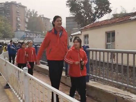 Her Height Can be Credited To Genetics Her Height Can be Credited To Genetics