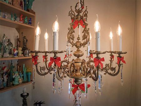 She Got Engaged To The Chandelier