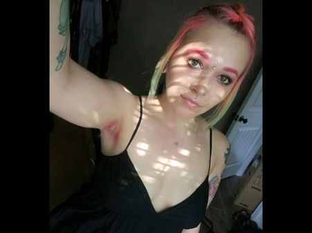 Emrald Jade Was 20 When She Decided To Stop Shaving