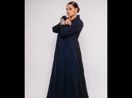 Dual tone Trapeze Gown