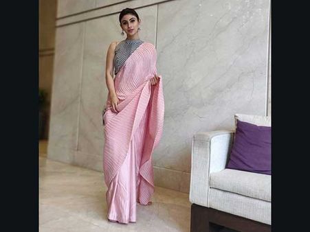 Mouni Roy In A Pleated Sari And Top Mouni Roy In A Pleated Sari And Top
