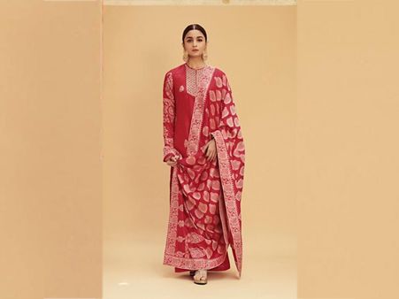 Alia Bhatt’s Red Dupatta