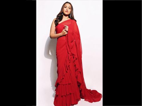 Sonakshi Sinha’s Red Ruffle Sari Sonakshi Sinha’s Red Ruffle Sari