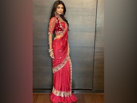 Shilpa Shetty Kundra In A Pink Sari 