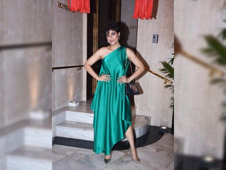 Tahira Kashyap In An Asymmetrical Green Dress
