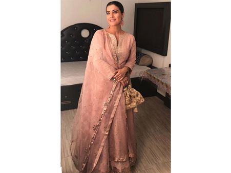 Kajol Devgan In Dusty Pink Chikankari Ensemble Kajol Devgan In Dusty Pink Chikankari Ensemble