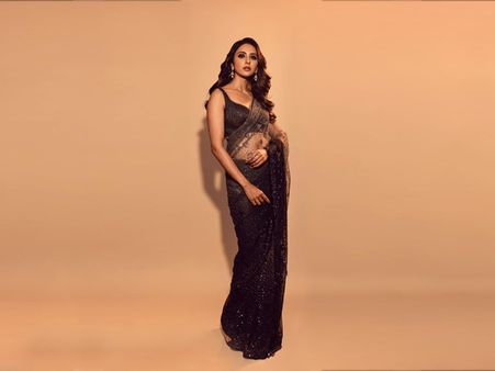 Rakul Preet Singh In A Sequin Black Sari