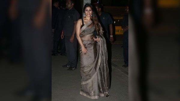 Tanisha Mukherjee In A Grey Sari